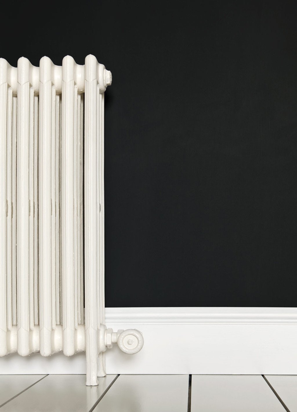 Pitch Black No.256 - PrimePaint | Farrow and Ball