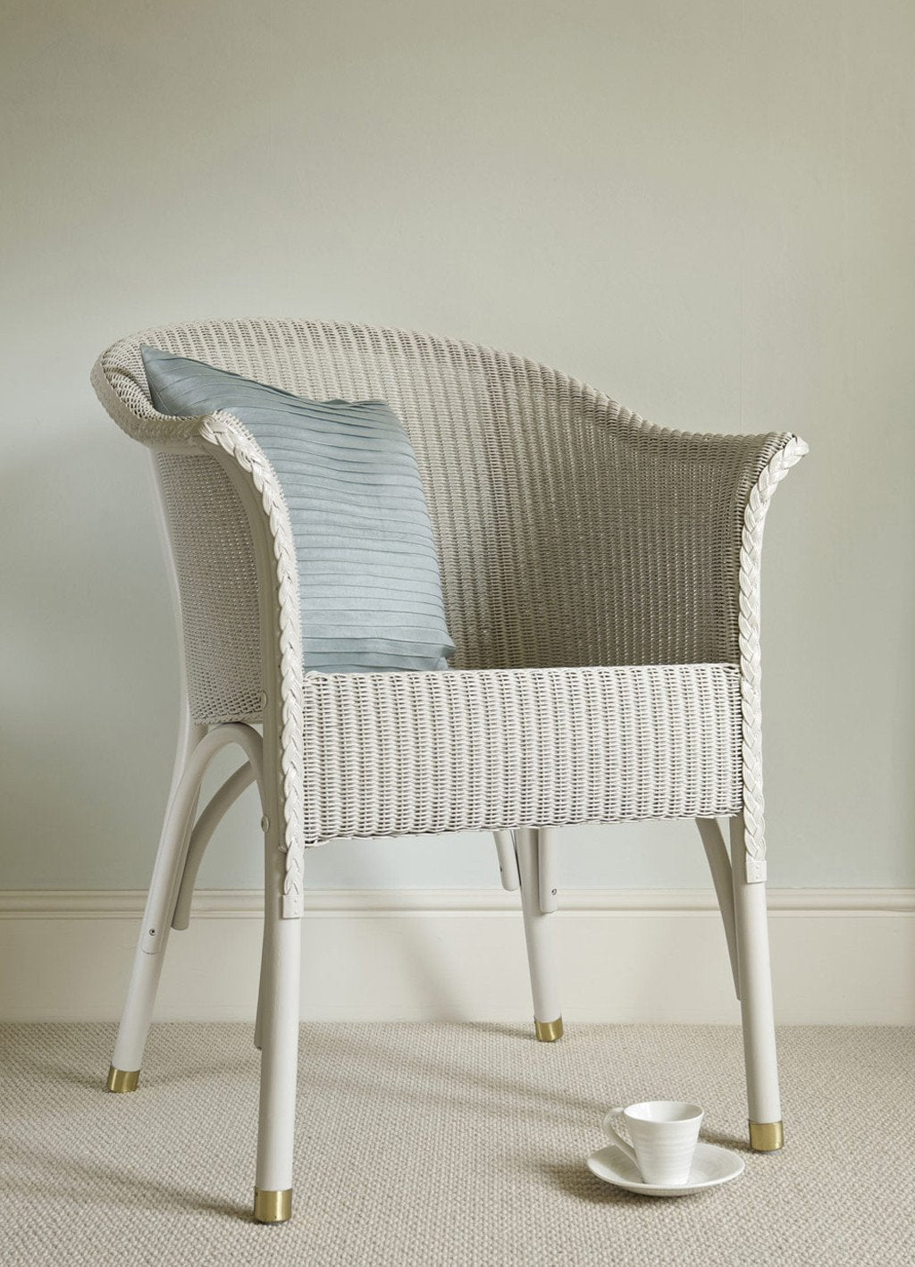 Pale Powder No.204 - PrimePaint | Farrow and Ball